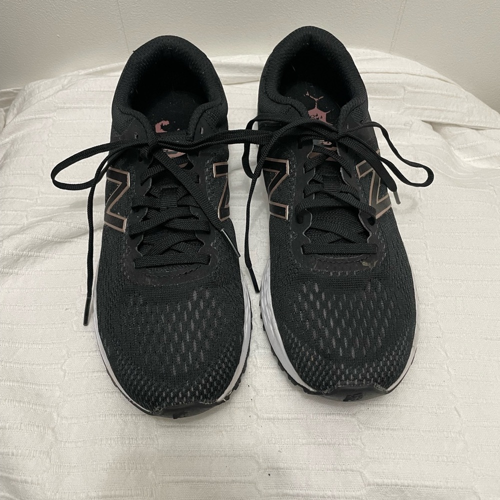 New Balance Black Sneakers Women’s 7.5